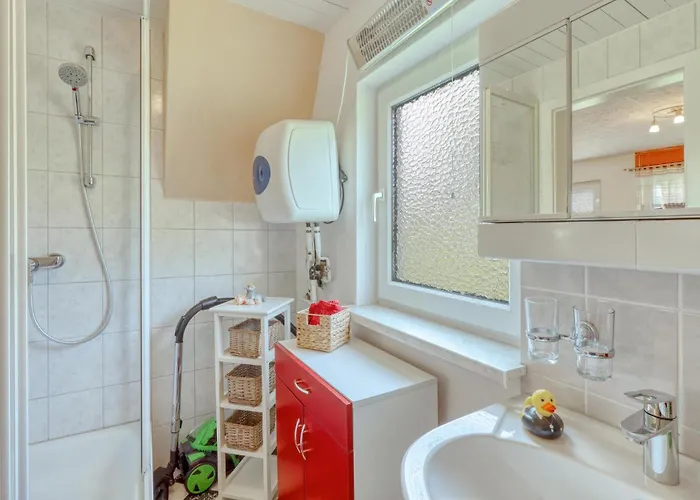 2 Bedroom In Holiday home *